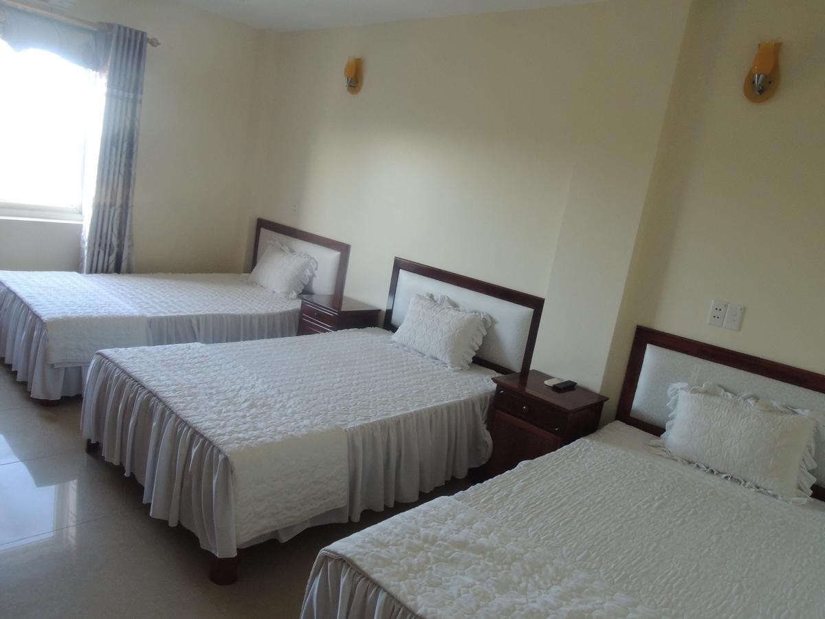 Ngan Ha Hotel Dong Hoi Esterno foto