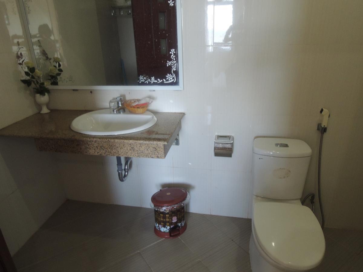 Ngan Ha Hotel Dong Hoi Esterno foto