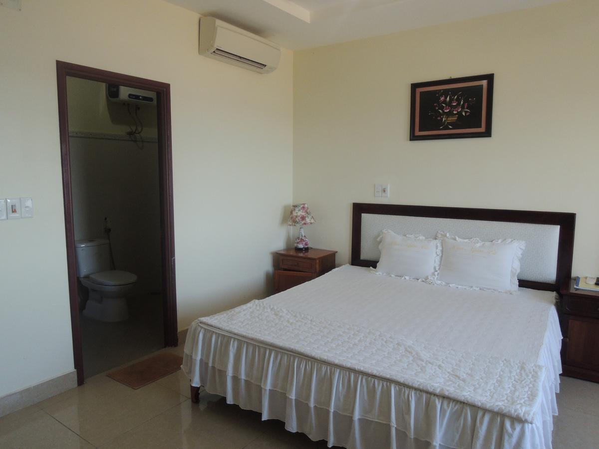 Ngan Ha Hotel Dong Hoi Esterno foto
