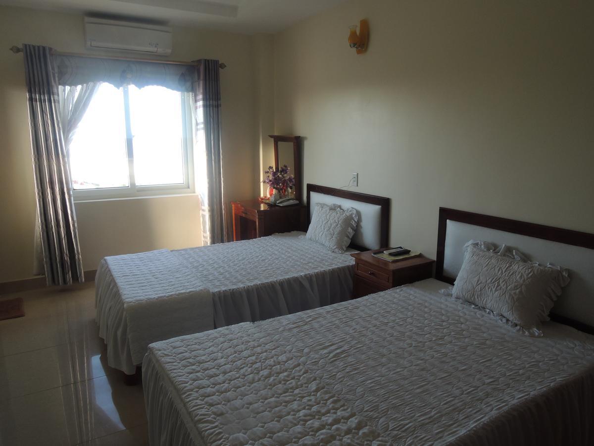 Ngan Ha Hotel Dong Hoi Esterno foto