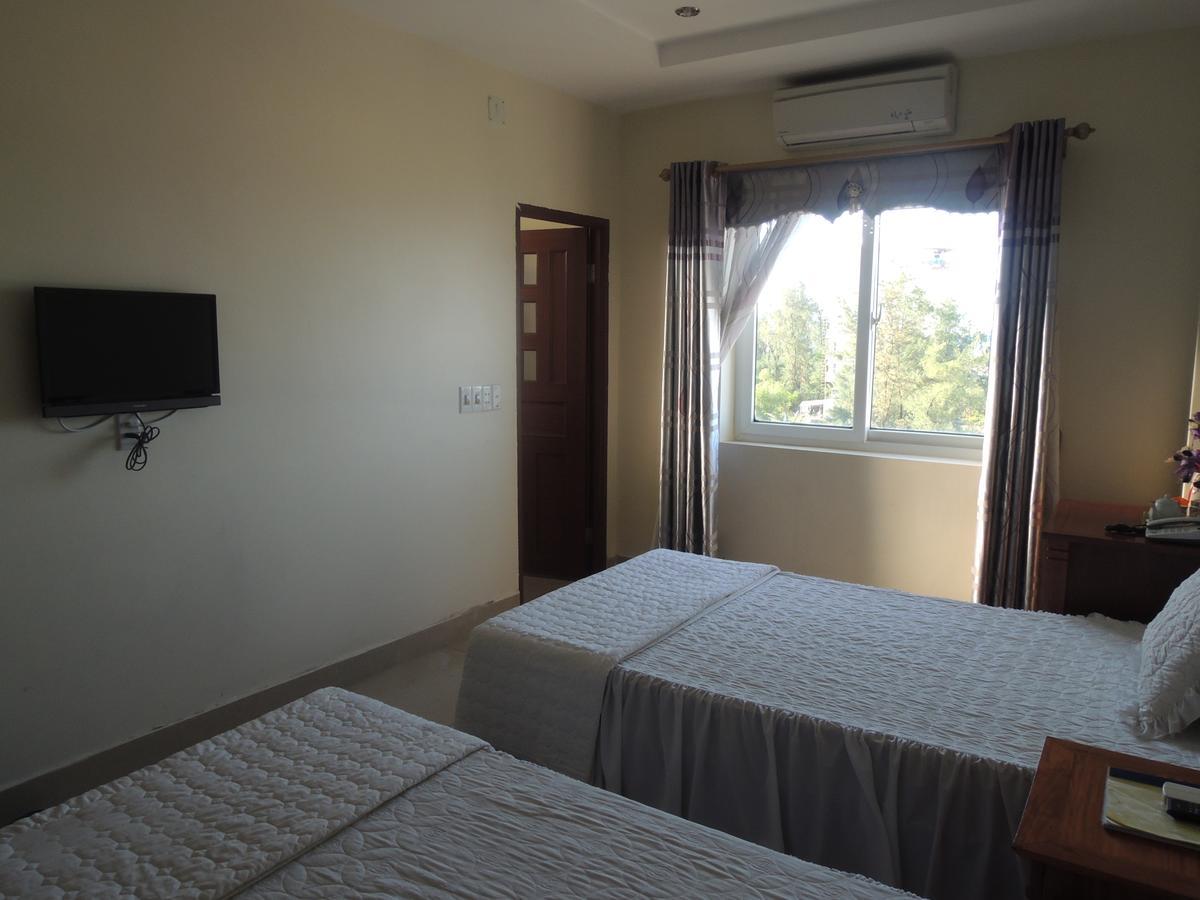 Ngan Ha Hotel Dong Hoi Esterno foto