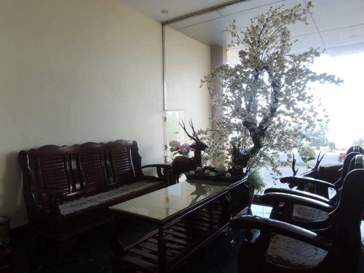Ngan Ha Hotel Dong Hoi Esterno foto