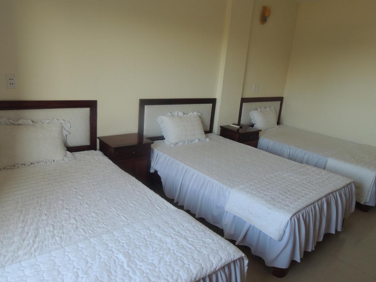 Ngan Ha Hotel Dong Hoi Esterno foto