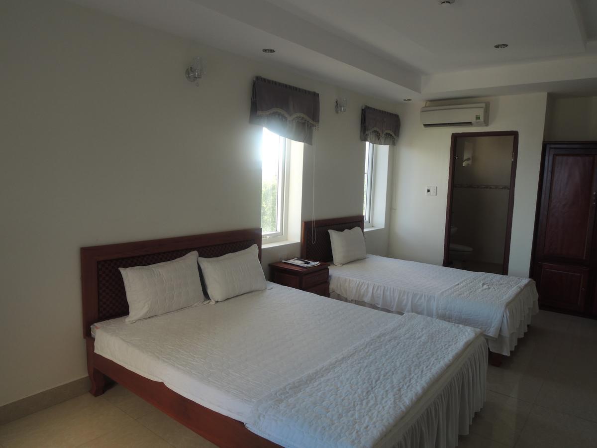 Ngan Ha Hotel Dong Hoi Esterno foto